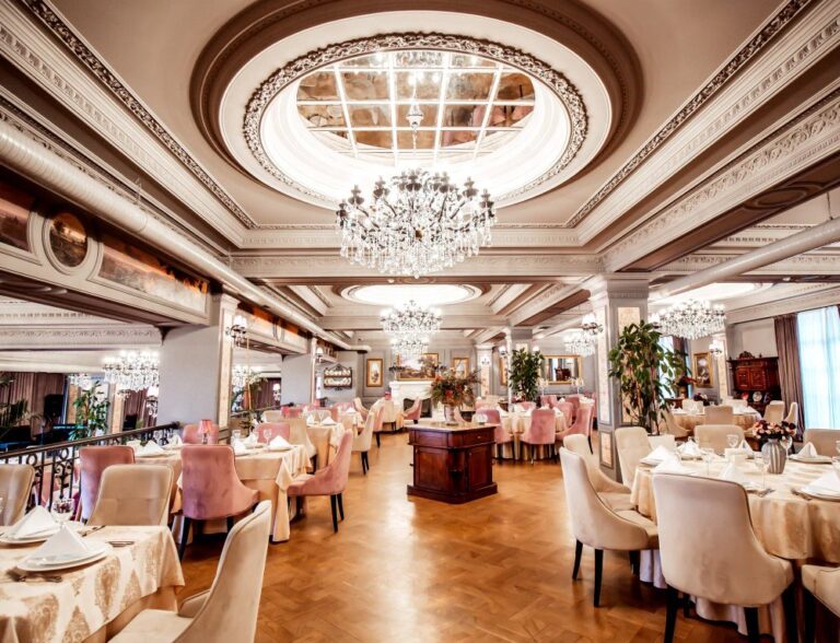 How Luxury Interior Design Transforms Small Commercial Spaces in Qatar